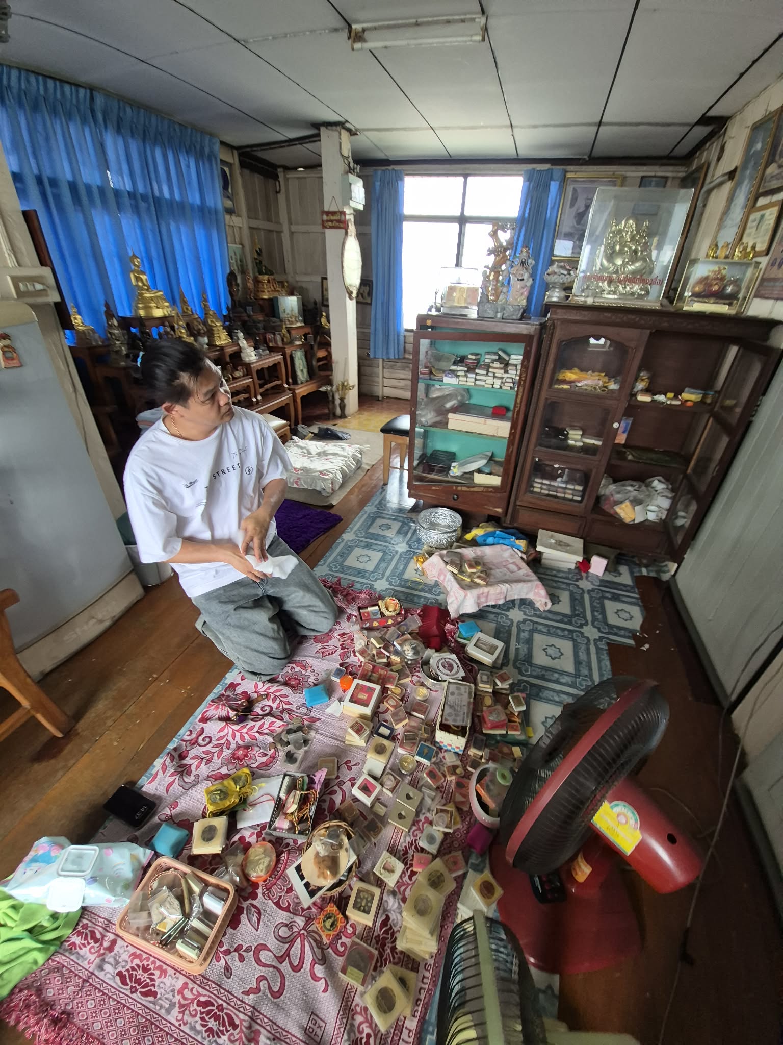 รับเช่าวัตถุมงคลทุกชนิด - ประเมินราคาฟรี